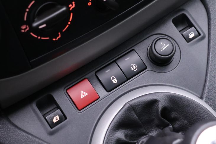 Peugeot Partner Tepee 1,6 VTI 88kW Family Panorama