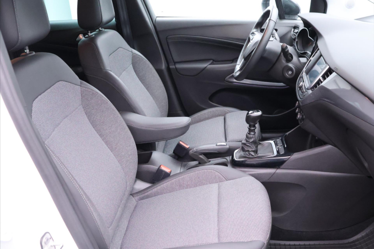 Opel Crossland 1,2 T 81kW CZ Elegance Záruka