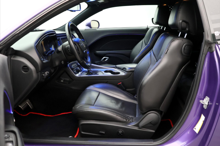 Dodge Challenger 5,7 V8 HEMI 277KW Aut.klima