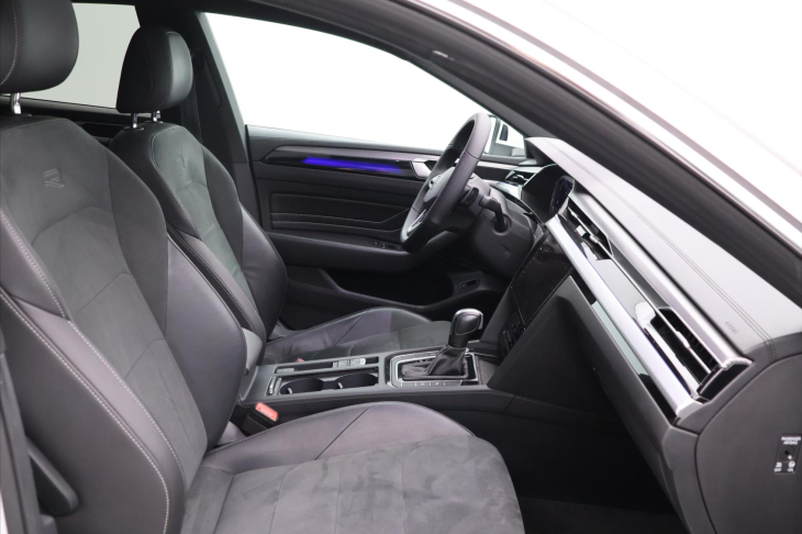 Volkswagen Arteon 2,0 TSI 206kW 4M DSG R-Line CZ DPH
