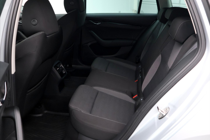Škoda Octavia 2,0 TDI 85kW Ambition CZ DPH