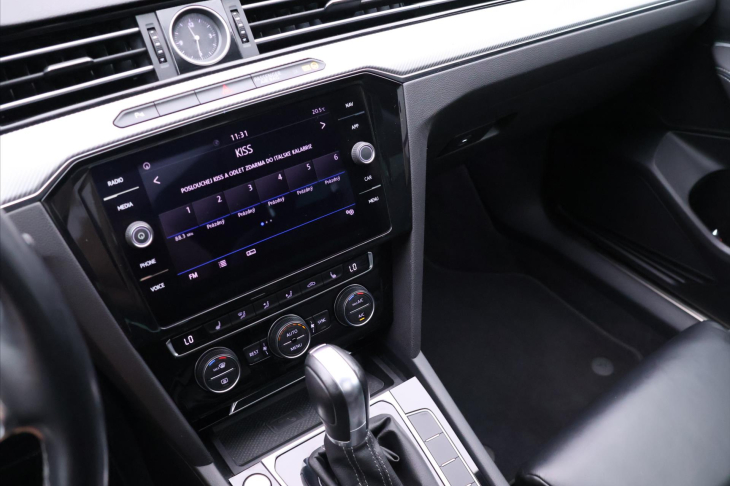 Volkswagen Passat 1,5 TSI DSG R-line Matrix DPH