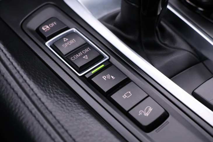 BMW X6 3,0 Xdrive 30D LED 190kW