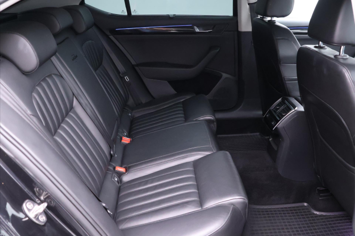 Škoda Superb 2,0 TDI 140kW DSG L&K 4x4 CZ