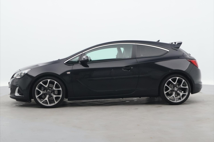 Opel Astra 2,0 T 206kW OPC Black Edit. CZ