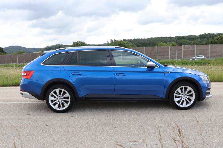 Škoda Superb 2,0 TDI DSG 4x4 CZ Scout DPH