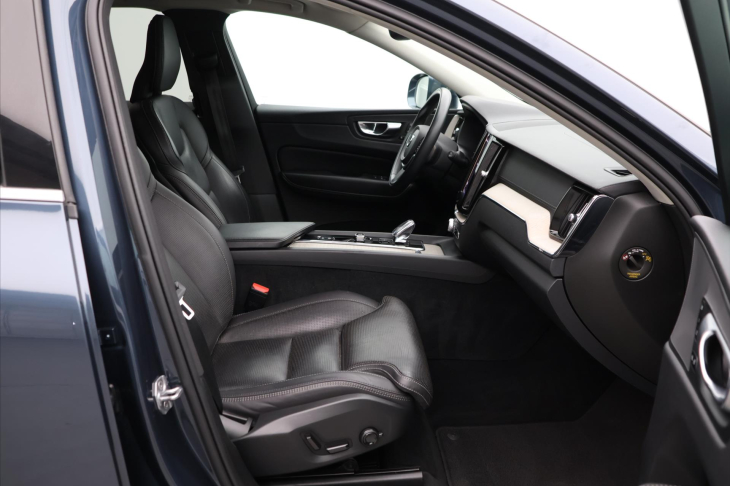 Volvo XC60 2,0 B4 AWD CZ Inscription DPH