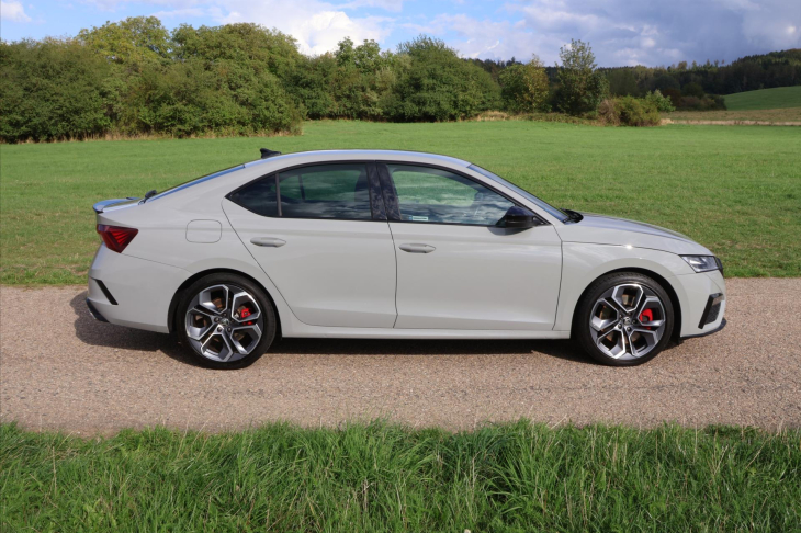 Škoda Octavia 2,0 TSI RS 180kW DSG CZ 1.Maj