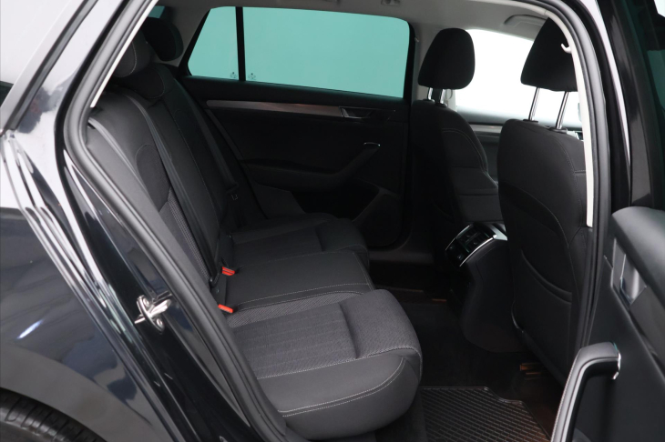 Škoda Superb 2,0 TDI 140kW DSG Style LED