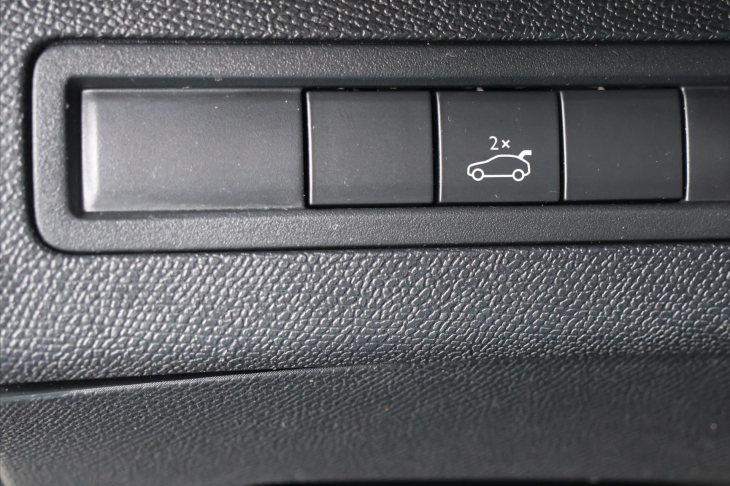 Peugeot 5008 1,2 PT 96kW GT-Line 7-Míst