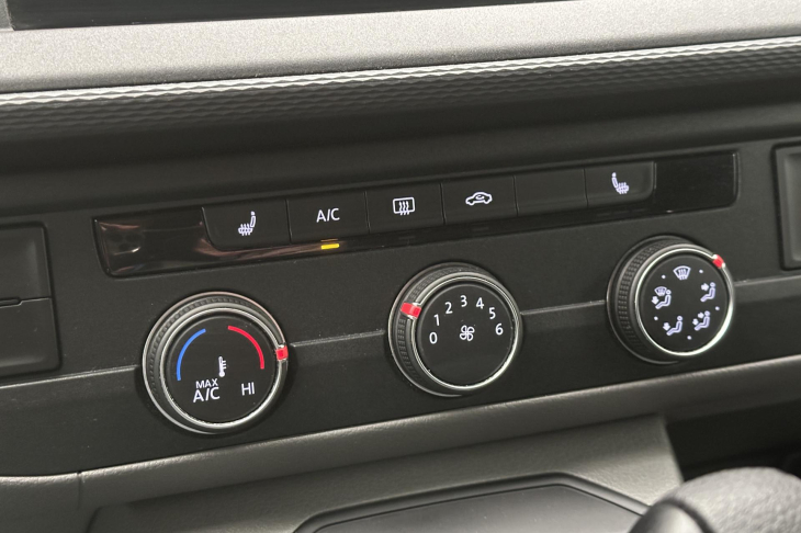 Volkswagen Transporter 2,0 TDI 110 kW DSG 6-Míst DPH