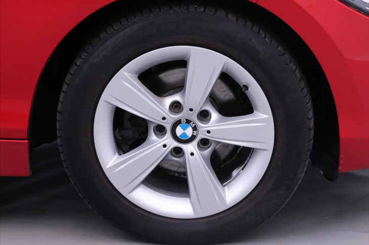 BMW Řada 1 1,6 116i 100kW Aut. Sport Xenon