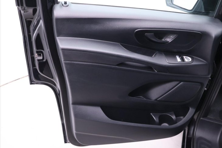 Mercedes-Benz Vito 2,0 116CDI 9 Míst Long Automat