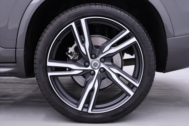 Volvo XC90 2,0 B5 AWD Ultimate Dark 7-Míst