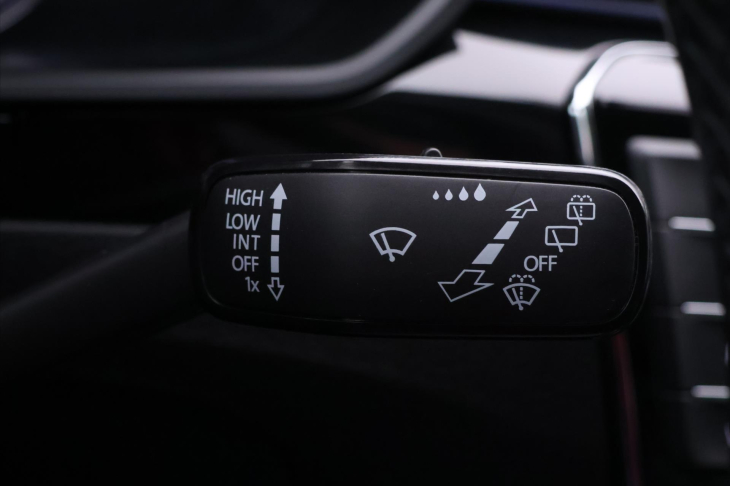 Škoda Superb 2,0 TDI 140kW DSG L&K Xenon