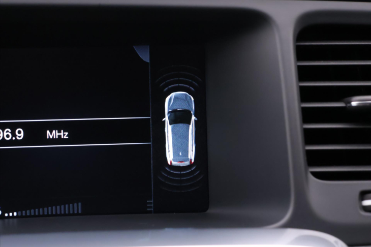 Volvo V60 2,0 D3 110kW Momentum