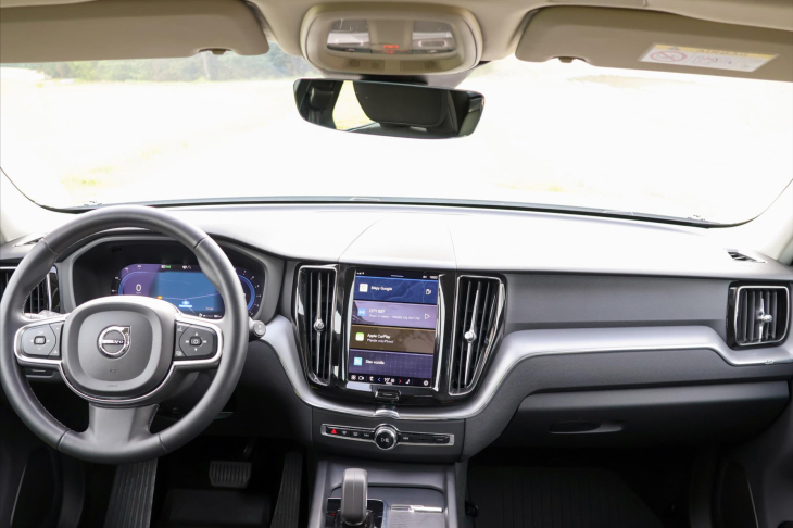 Volvo XC60 2,0 B5 183kW AWD Summum DPH