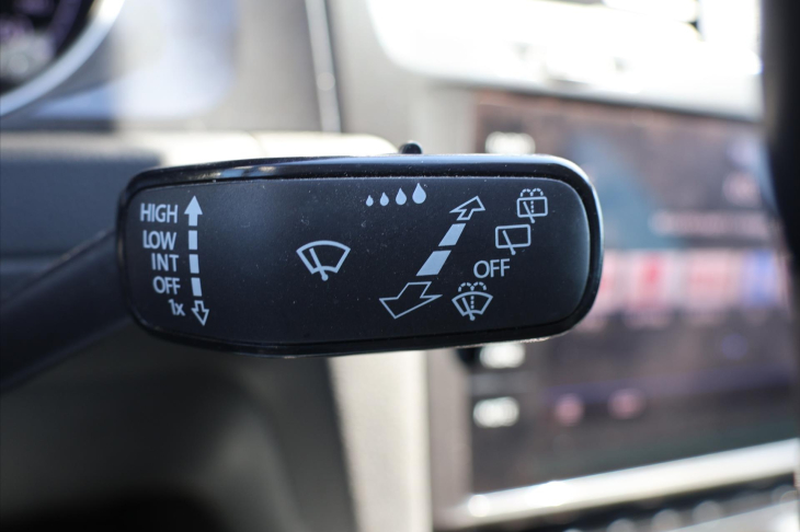 Volkswagen Golf 1,6 TDI LED DPH 1.Maj. Tažné