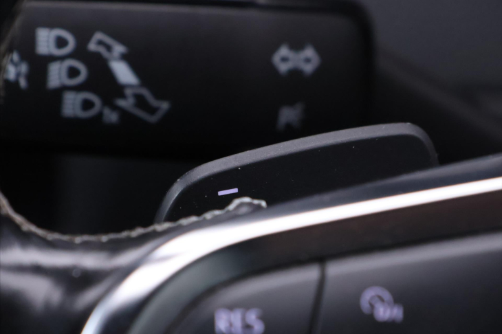 Volkswagen Golf 2,0 TDI 135kW DSG Serv.kniha