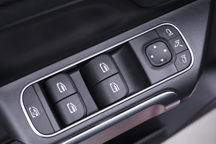 Mercedes-Benz GLB 2,0 200d 4MATIC AMG Premium+