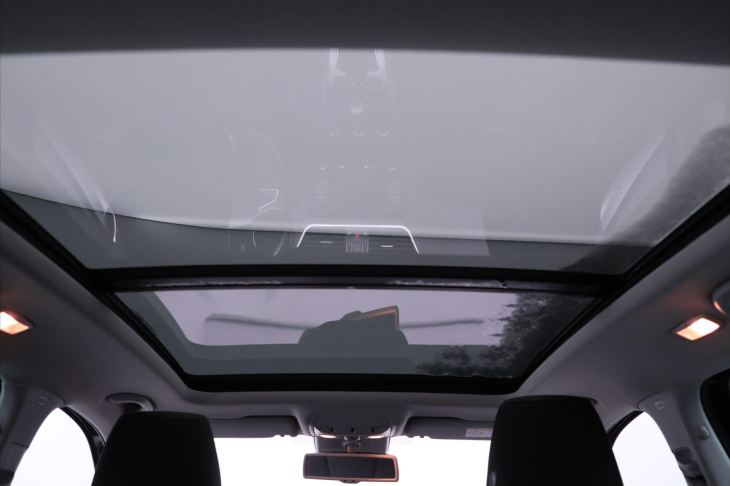 Škoda Octavia 1,4 TSI 103kW Elegance Xenon