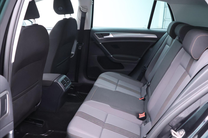 Volkswagen Golf 1,6 TDi 81kW Allstar Navi