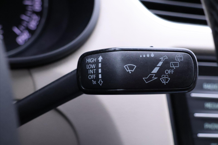 Škoda Octavia 1,6 TDI Elegance DPH CZ