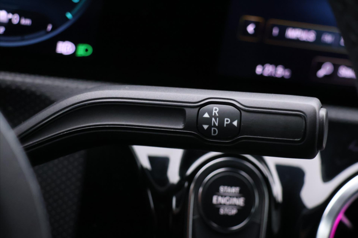 Mercedes-Benz CLA 1,3 250 118kW 250 E-Hybrid AMG