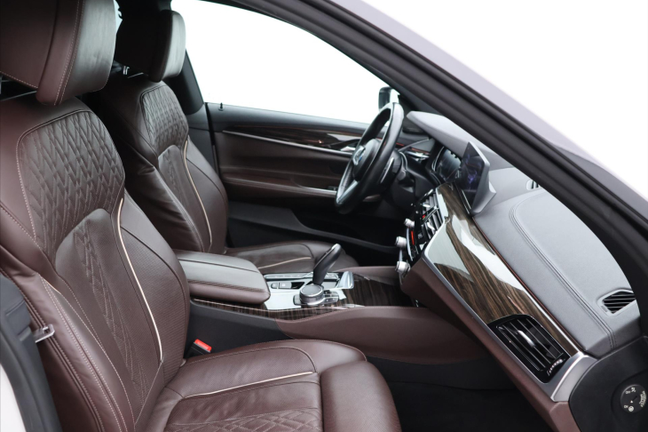 BMW Řada 6 3,0 630d Xdrive 195kW CZ DPH M