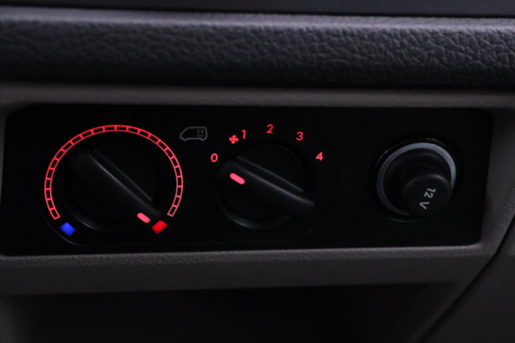 Volkswagen Transporter 2,0 TDI 110kW 8-Míst CZ