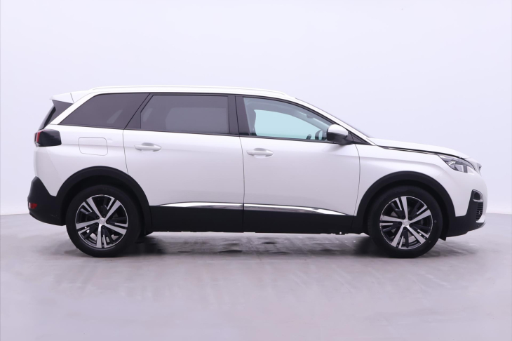 Peugeot 5008 1,2 PT 96kW CZ Allure 7-Míst