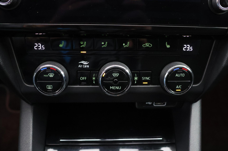 Škoda Octavia 2,0 TDI Style LED CZ