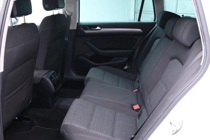 Volkswagen Passat 2,0 TDI 110kW DSG Matrix DPH