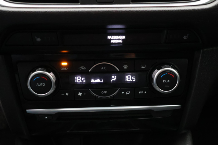 Mazda 6 2,0 121kW Center-Line