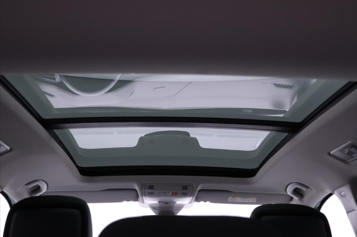 Volkswagen Tiguan Allspace 2,0 TDI DSG R-line 4M 1Maj DPH