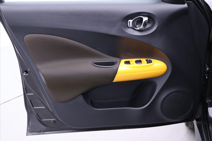 Nissan Juke 1,6 i N-Connecta 86kW CZ 1.Maj