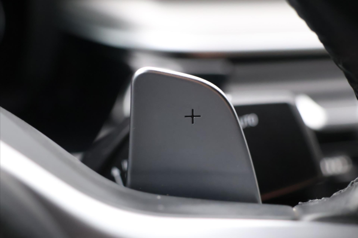 BMW Řada 6 3,0 250kW 640i xDrive GT CZ DPH