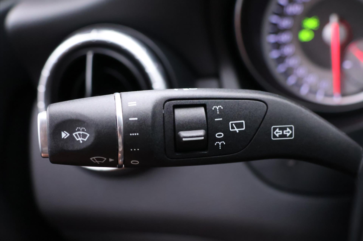 Mercedes-Benz CLA 1,5 180d Automat CZ Tempomat