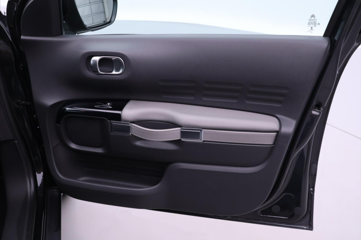 Citroën C4 Cactus 1,2 PT 81kW Aut. Shine Navi CZ