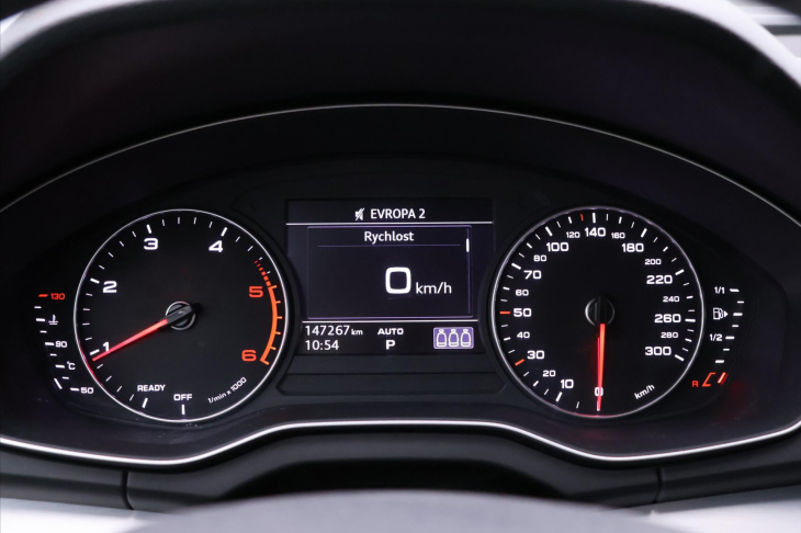 Audi Q5 2,0 TDI S-line 4x4 CZ