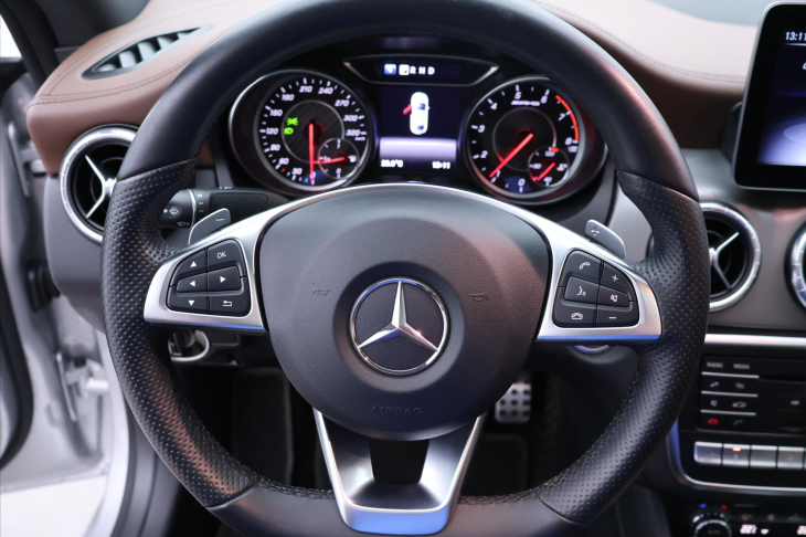 Mercedes-Benz CLA 2,0 45 AMG 280kW 4Matic