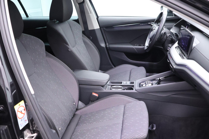 Škoda Octavia 2,0 TDI DSG Navi LED ACC DPH