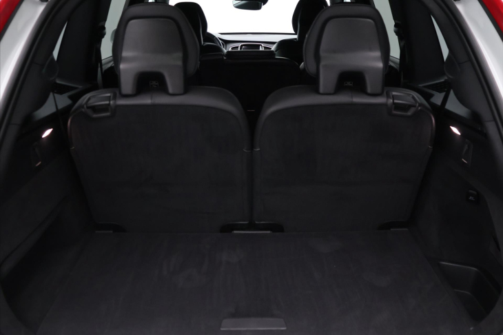 Volvo XC90 2,0 D5 165kW AWD Aut. R-Design