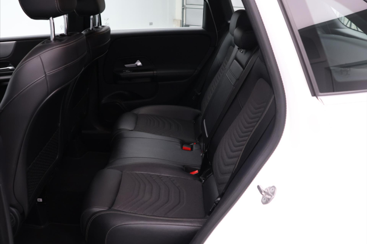 Mercedes-Benz Třídy B 1,5 180d 85kW Aut. Led Navi CZ