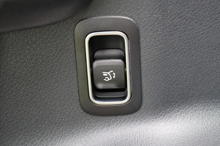 Mercedes-Benz GLB 2,0 220 4MATIC AMG Premium Plus