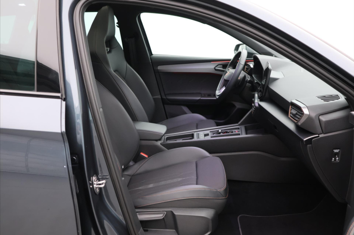 Cupra Leon 2.0 TSI 180kW ST DSG LED ACC