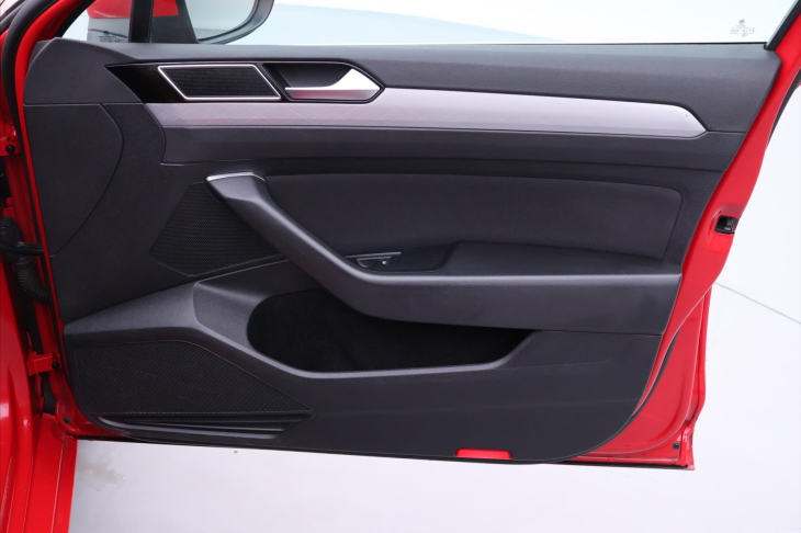 Volkswagen Passat 2,0 TDI DSG Business Panorama