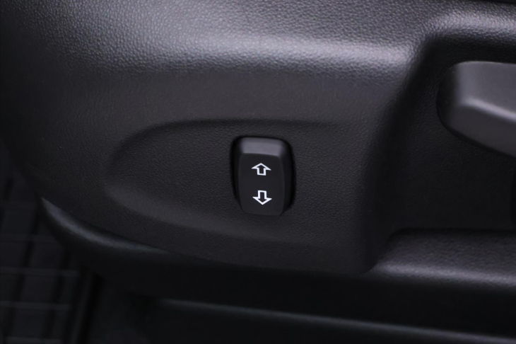 Opel Crossland 1,2 T 81kW CZ Elegance Záruka