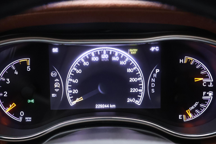 Jeep Grand Cherokee 3,0 CRDI 184kW CZ Summit DPH