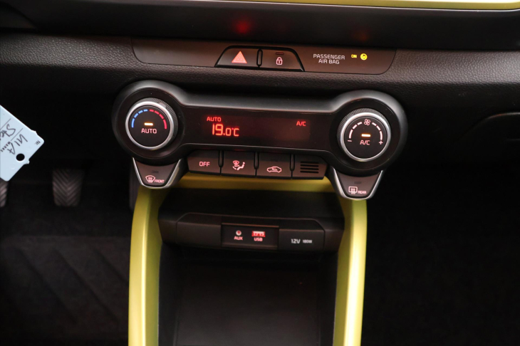 Kia Stonic 1,3 CVVT 62kW Spirit 1.Maj Tažné